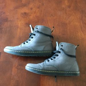 Dr. Marten Shoreditch canvas boot in Wms Sz 8.